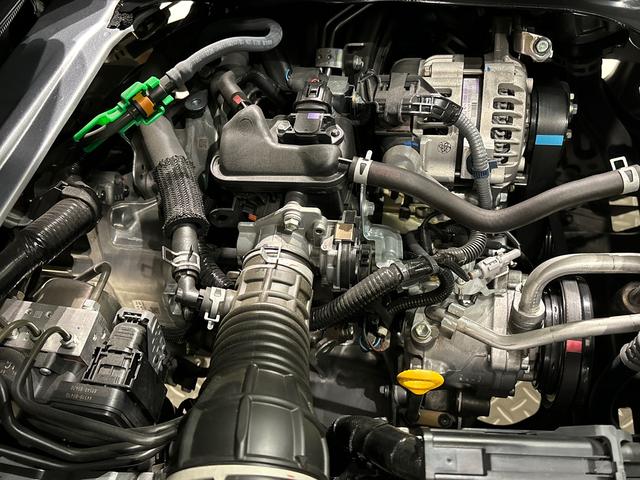 ハイゼットカーゴＤＸ　２ＷＤ　ＣＶＴ　ＡＭ／ＦＭラジオ　前後コーナーセンサーアイドリングストップ　キーレスエントリーシステム　ＡＭ／ＦＭラジオ　オートライト搭載　ハロゲンヘッドライト　リアワイパー　マニュアルエアコン　　運転席助手席パワーウィンドウ　衝突回避支援システム搭載（広島県）の中古車