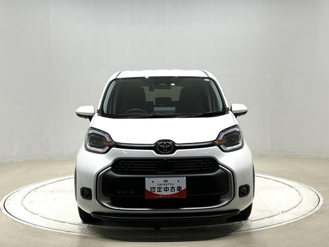 シエンタハイブリッドＺ　ナビ　パノラマカメラ付きＬＥＤヘッドランプ・フォグランプ　　オートライト　プッシュボタンスタート　クルーズコントロール　　　キーフリーシステム　ナビ　バックカメラ　ＥＴＣ２．０（広島県）の中古車