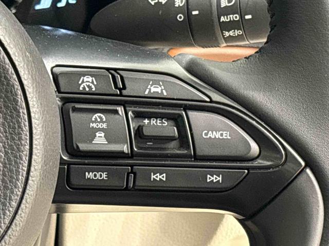 シエンタハイブリッドＺ　ナビ　パノラマカメラ付きＬＥＤヘッドランプ・フォグランプ　　オートライト　プッシュボタンスタート　クルーズコントロール　　　キーフリーシステム　ナビ　バックカメラ　ＥＴＣ２．０（広島県）の中古車