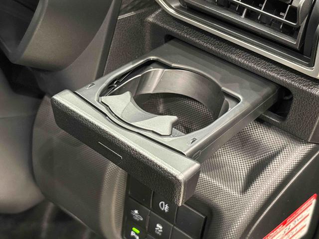 ロッキープレミアムＧ　ＨＥＶ　電動パーキングブレーキＬＥＤヘッドランプ・フォグランプ　全車速追従機能付アダプティブクルーズコントロール　レーンキープコントロール　アルミホイール　シートヒーター　プッシュスタート（広島県）の中古車
