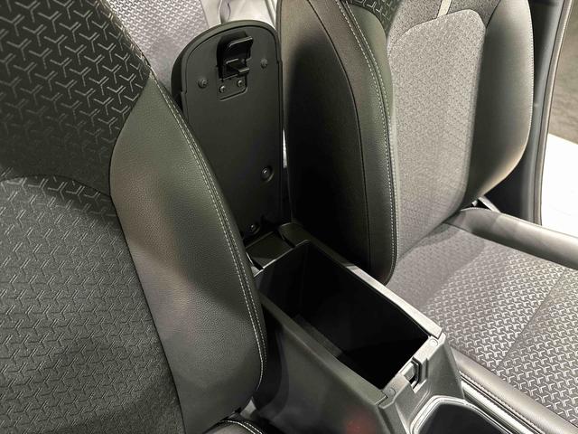 ロッキープレミアムＧ　ＨＥＶ　電動パーキングブレーキＬＥＤヘッドランプ・フォグランプ　全車速追従機能付アダプティブクルーズコントロール　レーンキープコントロール　アルミホイール　シートヒーター　プッシュスタート（広島県）の中古車