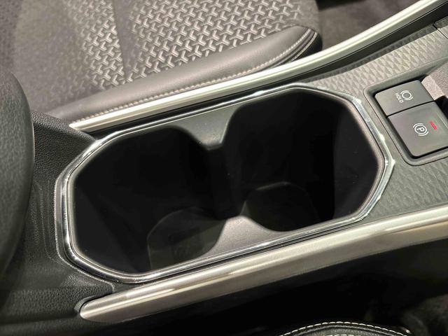 ロッキープレミアムＧ　ＨＥＶ　電動パーキングブレーキＬＥＤヘッドランプ・フォグランプ　全車速追従機能付アダプティブクルーズコントロール　レーンキープコントロール　アルミホイール　シートヒーター　プッシュスタート（広島県）の中古車
