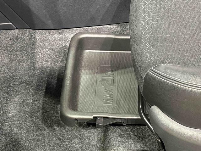 ロッキープレミアムＧ　ＨＥＶ　電動パーキングブレーキＬＥＤヘッドランプ・フォグランプ　全車速追従機能付アダプティブクルーズコントロール　レーンキープコントロール　アルミホイール　シートヒーター　プッシュスタート（広島県）の中古車