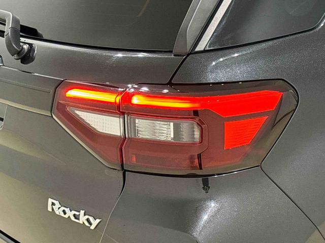 ロッキープレミアムＧ　ＨＥＶ　電動パーキングブレーキＬＥＤヘッドランプ・フォグランプ　全車速追従機能付アダプティブクルーズコントロール　レーンキープコントロール　アルミホイール　シートヒーター　プッシュスタート（広島県）の中古車