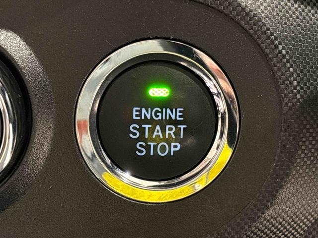 ロッキープレミアムＬＥＤヘッドランプ・フォグランプ　全車速追従機能付アダプティブクルーズコントロール　レーンキープコントロール　１７インチアルミホイール　シートヒーター　プッシュボタンスタート（広島県）の中古車