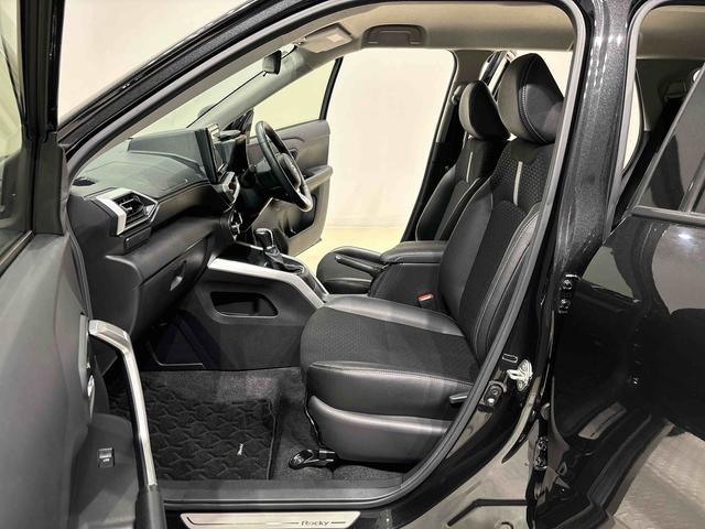 ロッキープレミアムＬＥＤヘッドランプ・フォグランプ　全車速追従機能付アダプティブクルーズコントロール　レーンキープコントロール　１７インチアルミホイール　シートヒーター　プッシュボタンスタート（広島県）の中古車
