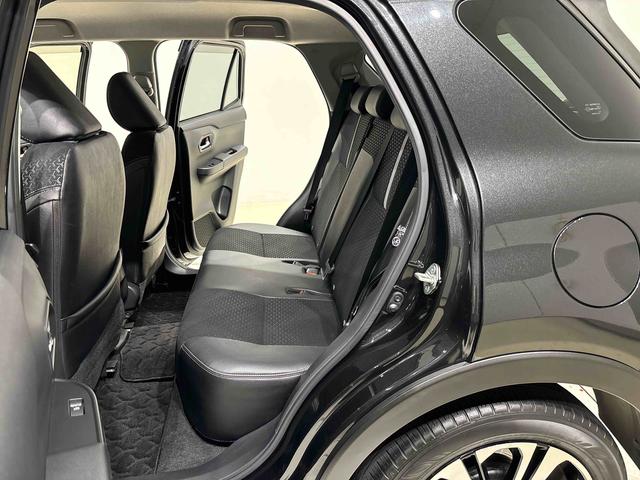 ロッキープレミアムＬＥＤヘッドランプ・フォグランプ　全車速追従機能付アダプティブクルーズコントロール　レーンキープコントロール　１７インチアルミホイール　シートヒーター　プッシュボタンスタート（広島県）の中古車