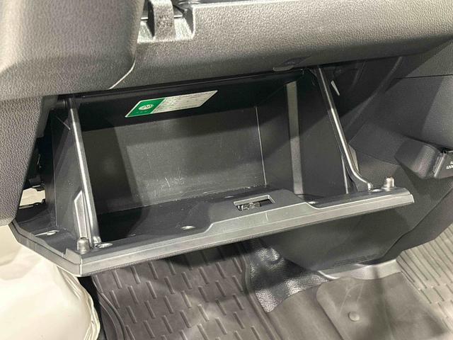 ハイゼットカーゴＤＸ　リアヒーター　ＡＭ・ＦＭラジオ　マニュアルエアコンハロゲンヘッドランプ　キーレスエントリー　オーバーヘッドシェルフ　荷室ランプ　ＡＭ・ＦＭラジオ　テンパータイヤ　スチールホイール　マニュアルエアコン（広島県）の中古車
