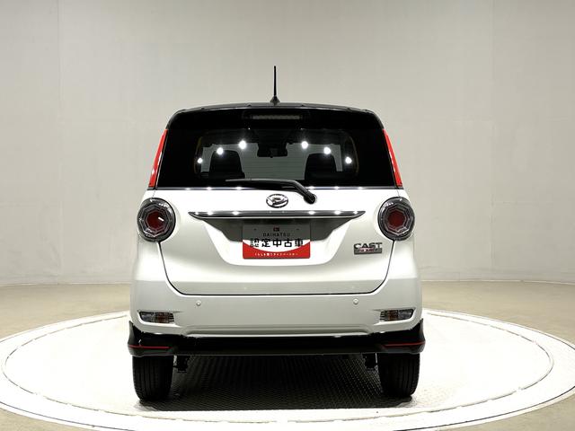 キャストスポーツＳＡIII　１６インチアルミホイール　パドルシフトＤＶＤ＆ＵＳＢチューナー　バックカメラ　ＥＴＣ車載器ステアリングスイッチ　ＭＯＭＯ革巻ハンドル　運転席・助手席シートヒーター　オートハイビーム　運転席シートリフター　チルトステアリング（広島県）の中古車