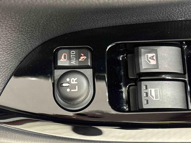 キャストスポーツＳＡIII　１６インチアルミホイール　パドルシフトＤＶＤ＆ＵＳＢチューナー　バックカメラ　ＥＴＣ車載器ステアリングスイッチ　ＭＯＭＯ革巻ハンドル　運転席・助手席シートヒーター　オートハイビーム　運転席シートリフター　チルトステアリング（広島県）の中古車