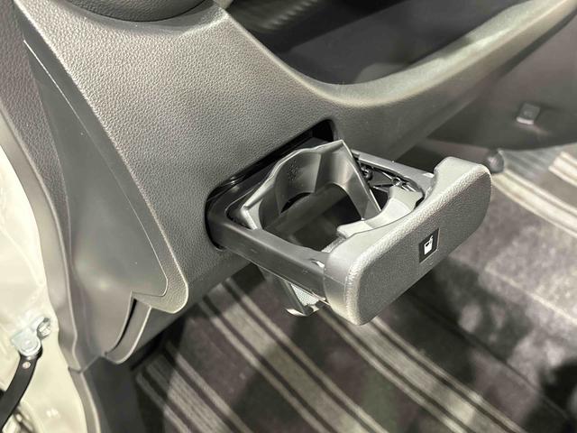 キャストスポーツＳＡIII　１６インチアルミホイール　パドルシフトＤＶＤ＆ＵＳＢチューナー　バックカメラ　ＥＴＣ車載器ステアリングスイッチ　ＭＯＭＯ革巻ハンドル　運転席・助手席シートヒーター　オートハイビーム　運転席シートリフター　チルトステアリング（広島県）の中古車