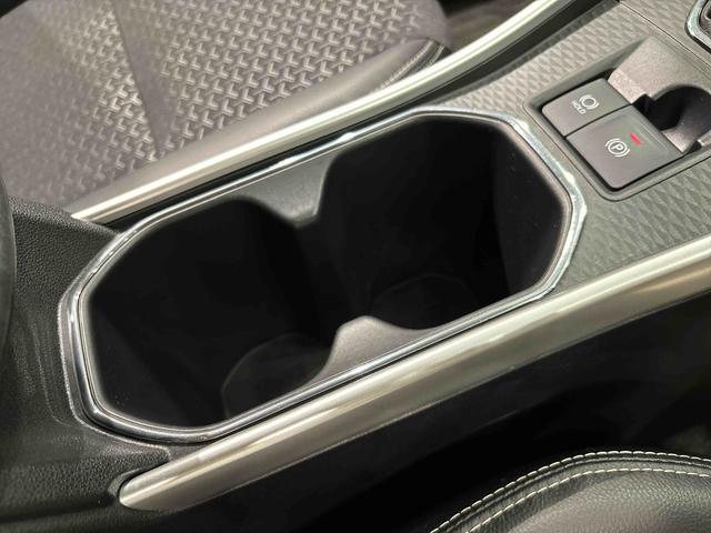 ロッキープレミアムＧ　パノラマモニター　電動パーキングブレーキＬＥＤヘッドランプ・フォグランプ　全車速追従機能付アダプティブクルーズコントロール　レーンキープコントロール　　１７インチアルミホイール　シートヒーター（広島県）の中古車