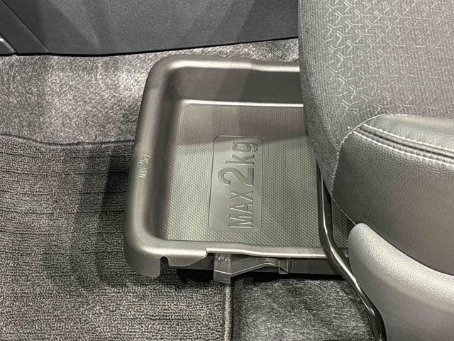 ロッキープレミアムＧ　パノラマモニター　電動パーキングブレーキＬＥＤヘッドランプ・フォグランプ　全車速追従機能付アダプティブクルーズコントロール　レーンキープコントロール　　１７インチアルミホイール　シートヒーター（広島県）の中古車
