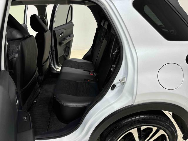 ロッキープレミアムＧ　パノラマモニター　電動パーキングブレーキＬＥＤヘッドランプ・フォグランプ　全車速追従機能付アダプティブクルーズコントロール　レーンキープコントロール　　１７インチアルミホイール　シートヒーター（広島県）の中古車