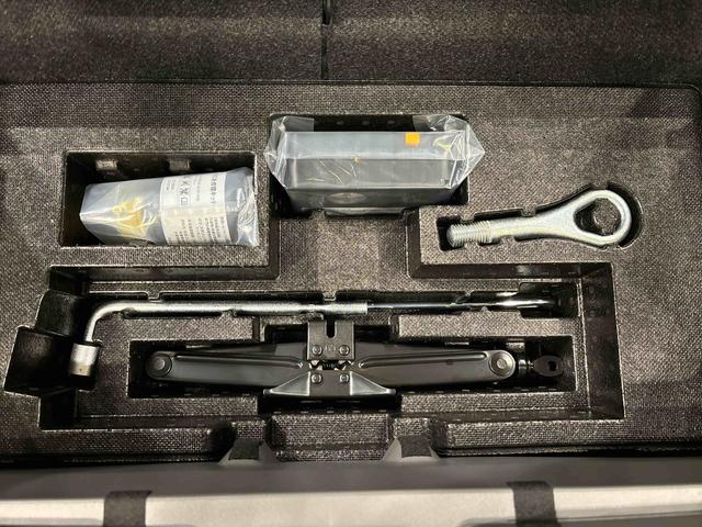 タフトＧ　ダーククロムベンチャー　バックカメラ　シートヒータースカイフィールトップ　クロムパック　メッキパック　シルバーアンダーガーニッシュ　インテリアアクセント　ＬＥＤオートライト＆フォグランプ　電動パーキングブレーキ　バックカメラ　アルミホイール（広島県）の中古車
