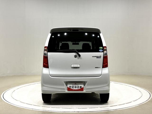 ワゴンＲＦＸリミテッド　２ＷＤ　ＣＶＴ車純正アルミホイール　キーフリーシステム　電動格納ドアミラー　プッシュ式フルオートエアコン　マルチリフレクターハロゲンヘッドライト（広島県）の中古車