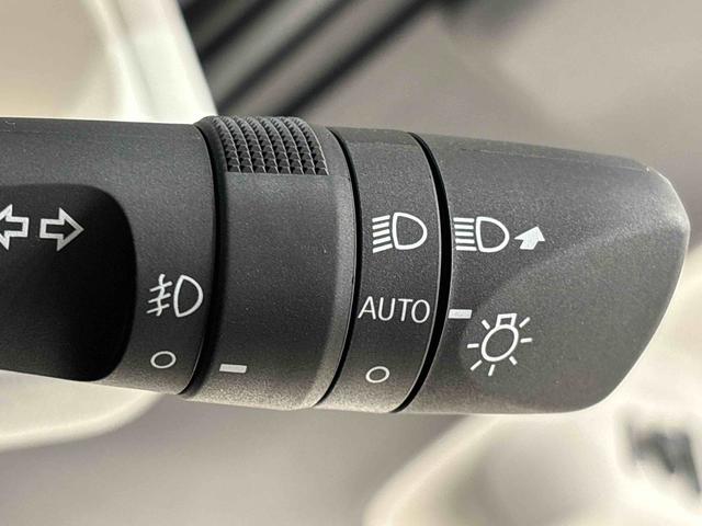 ムーヴキャンバスバックカメラ　ホットカップホルダー　両側パワースライドドアＬＥＤヘッドランプ＆フォグランプ　両側電動スライドドア　オート電動格納ドアミラー　キーフリーシステム　運転席・助手席シートヒーター　運転席・助手席ホットカップホルダー（広島県）の中古車