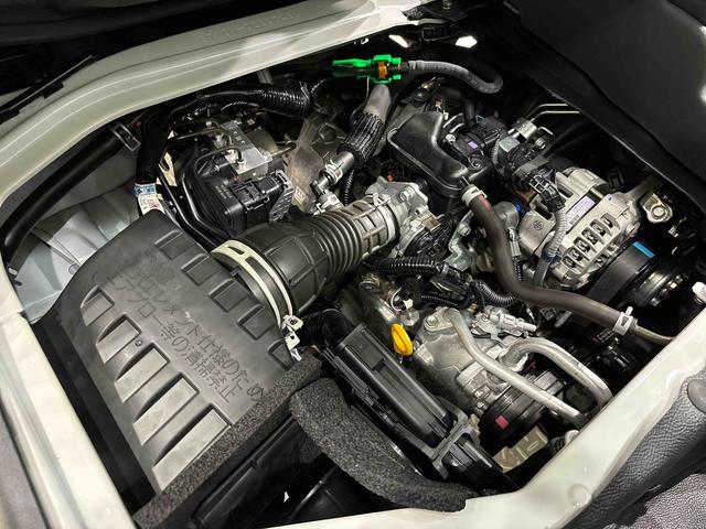 ハイゼットカーゴＤＸ　４ＷＤ　ＡＭ／ＦＭラジオ　オートライトハロゲンヘッドランプ　コーナーセンサー　オーバーヘッドシェルフ　フロントドアパワーウインドウ　マニュアルエアコン　キーレスエントリー　ＡＭ／ＦＭラジオ　テンパータイヤ　スチールホイール（広島県）の中古車