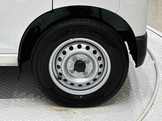 ハイゼットカーゴＤＸ　４ＷＤ　ＡＭ／ＦＭラジオ　オートライトハロゲンヘッドランプ　コーナーセンサー　オーバーヘッドシェルフ　フロントドアパワーウインドウ　マニュアルエアコン　キーレスエントリー　ＡＭ／ＦＭラジオ　テンパータイヤ　スチールホイール（広島県）の中古車