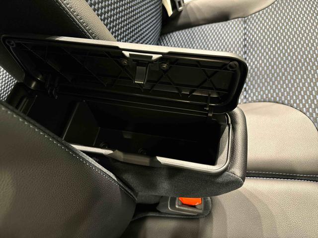 タントカスタムＲＳ　ターボ車　バックカメラ　前席シートヒーターＬＥＤヘッドライト　ＬＥＤフォグランプ　両側電動スライドドア　オートブレーキホールド機能付き電動パーキングブレーキ　前席シートヒーター　ＳＲＳサイドエアバッグ　オーディオ操作用ステアリングスイッチ（広島県）の中古車