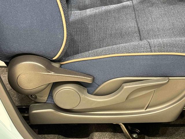ムーヴキャンバスバックカメラ　ホットカップホルダー　両側パワースライドドアＬＥＤオートライト・フォグランプ　電動パーキングブレーキ　プッシュボタンスタート　セキュリティアラーム　バックカメラ　両側パワースライドドアウエルカムオープン機能　オート電動格納式ドアミラー（広島県）の中古車