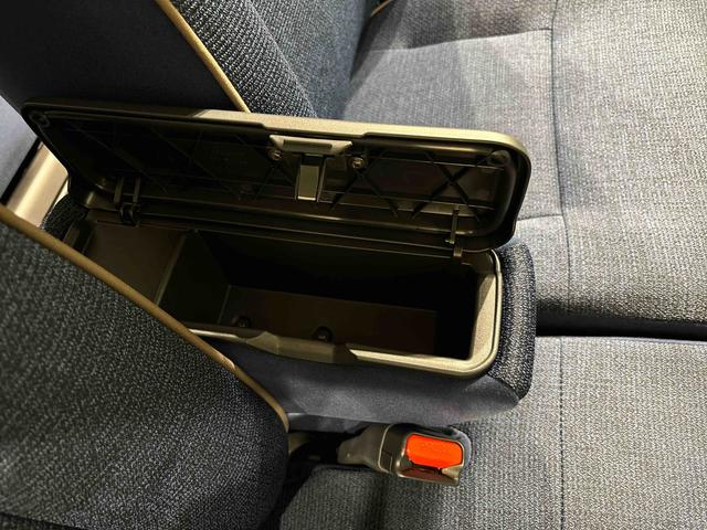 ムーヴキャンバスバックカメラ　ホットカップホルダー　両側パワースライドドアＬＥＤオートライト・フォグランプ　電動パーキングブレーキ　プッシュボタンスタート　セキュリティアラーム　バックカメラ　両側パワースライドドアウエルカムオープン機能　オート電動格納式ドアミラー（広島県）の中古車