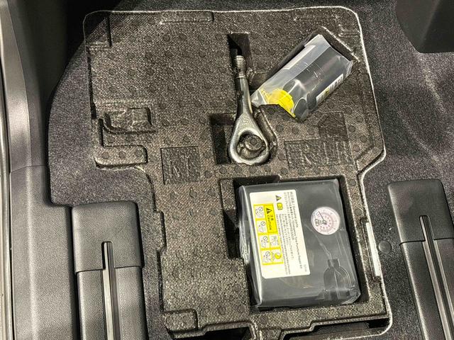 タントカスタムＲＳ　バックカメラ　シートバックテーブルＬＥＤオートライト　パワースライドドアウェルカムオープン機能　電動パーキングブレーキ　運転席助手席シートヒーター　アルミホイール　キーフリーシステム　　オート電動格納式ドアミラー（広島県）の中古車