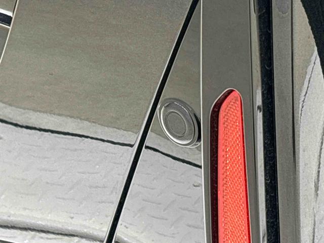 タントカスタムＲＳ　バックカメラ　シートバックテーブルＬＥＤオートライト　パワースライドドアウェルカムオープン機能　電動パーキングブレーキ　運転席助手席シートヒーター　アルミホイール　キーフリーシステム　　オート電動格納式ドアミラー（広島県）の中古車