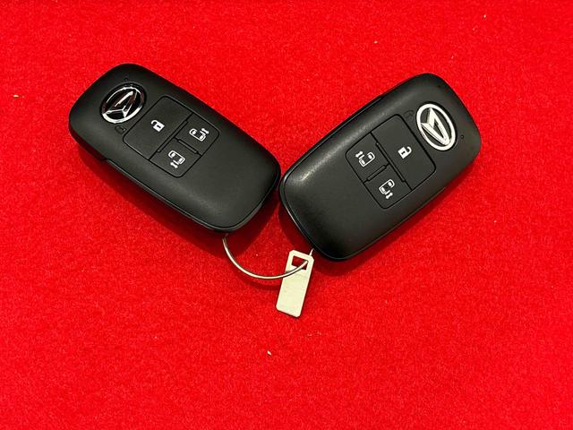 タントカスタムＲＳ　バックカメラ　シートバックテーブルＬＥＤオートライト　パワースライドドアウェルカムオープン機能　電動パーキングブレーキ　運転席助手席シートヒーター　アルミホイール　キーフリーシステム　　オート電動格納式ドアミラー（広島県）の中古車