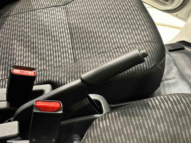 ハイゼットカーゴＤＸ　４ＷＤ　ＣＶＴ車両側スライドドア　マルチリフレクターハロゲンヘッドライト　ダイヤル式マニュアルエアコン　リヤスモークガラス　キーレスエントリー　リヤヒーター（広島県）の中古車