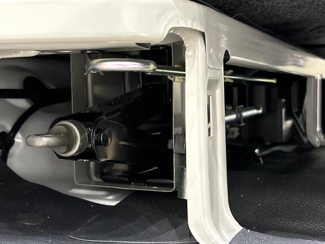 ハイゼットカーゴＤＸ　４ＷＤ　ＣＶＴ車両側スライドドア　マルチリフレクターハロゲンヘッドライト　ダイヤル式マニュアルエアコン　リヤスモークガラス　キーレスエントリー　リヤヒーター（広島県）の中古車