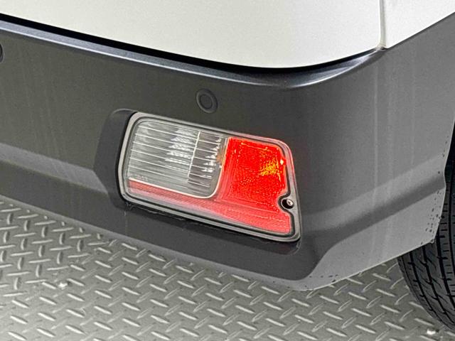 ハイゼットカーゴＤＸ　４ＷＤ　ＣＶＴ車両側スライドドア　マルチリフレクターハロゲンヘッドライト　ダイヤル式マニュアルエアコン　リヤスモークガラス　キーレスエントリー　リヤヒーター（広島県）の中古車