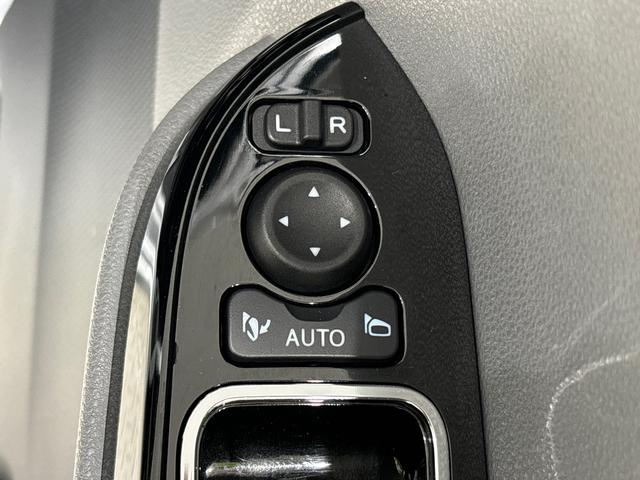 タントカスタムＲＳ　ナビ　バックカメラ　ＥＴＣＬＥＤオートライト　パワースライドドアウェルカムオープン機能　運転席ロングスライドシ−ト　助手席ロングスライド　助手席イージークローザー　運転席助手席シートヒーター　１５インチアルミホイール（広島県）の中古車