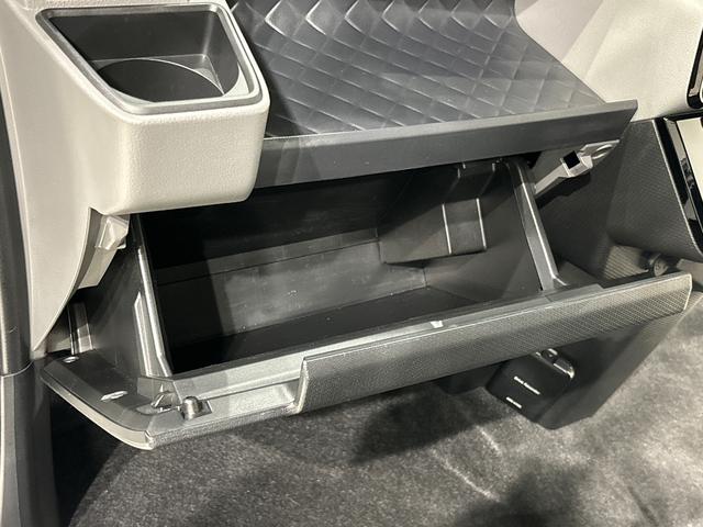 タントカスタムＲＳ　ナビ　バックカメラ　ＥＴＣＬＥＤオートライト　パワースライドドアウェルカムオープン機能　運転席ロングスライドシ−ト　助手席ロングスライド　助手席イージークローザー　運転席助手席シートヒーター　１５インチアルミホイール（広島県）の中古車