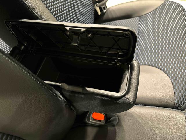 タントカスタムＲＳ　２ＷＤ　ＣＶＴ車　パノラマモニターカメラミラクルオープンドア　キーフリーシステム　両側電動スライドドア　オート電動格納ドアミラー　運転席・助手席シートヒーター　ＬＥＤヘッドランプ＆フォグランプ　電動パーキングブレーキ（広島県）の中古車