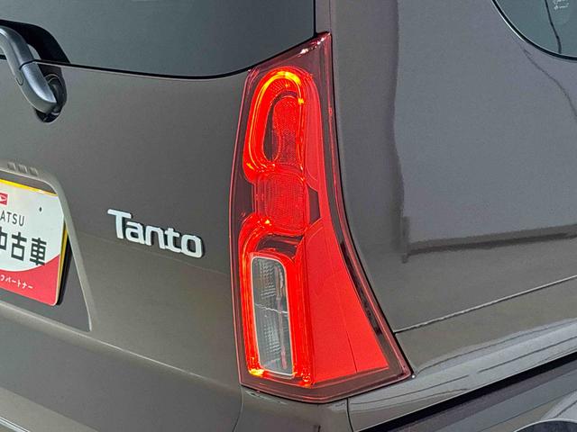 タントＸ　プッシュボタンスタート　シートヒーター　シートリフターＬＥＤオートライト　パワースライドドアウェルカムオープン機能　電動パーキングブレーキ　運転席助手席シートヒーター　　フルホイールキャツプ　キーフリーシステム　　オート電動格納式ドアミラー（広島県）の中古車
