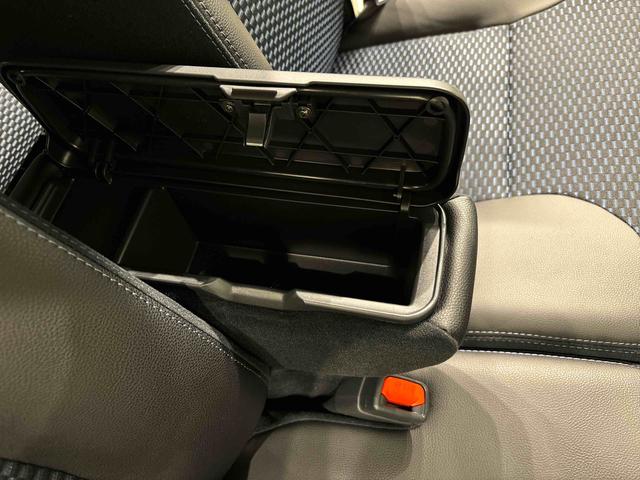 タントカスタムＲＳＬＥＤオートライト　パワースライドドアウェルカムオープン機能　電動パーキングブレーキ　運転席助手席シートヒーター　アルミホイール　キーフリーシステム　　オート電動格納式ドアミラー（広島県）の中古車
