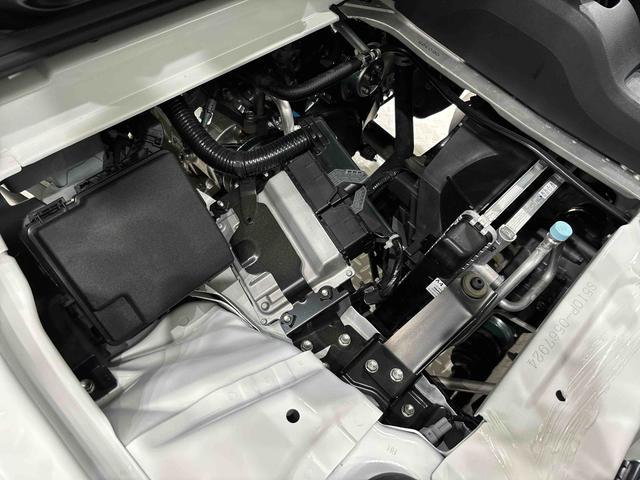 ハイゼットトラックスタンダード　エアコン　パワステ　オートライト３方開リヤゲート　マルチユーティリティフック　ＡＭＦＭラジオ　スペアタイヤ　サンバイザー　バッテリーカバー　スチールホイール　ハロゲンヘッドランプ（広島県）の中古車