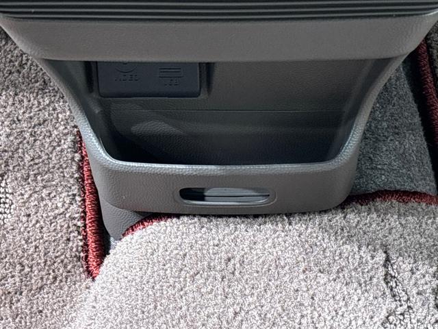 アルトラパンショコラＸ　スマートフォン連携ナビ装着車　バックカメラ　ＥＴＣ付オートエアコン　プッシュボタンスタート　アイドリングストップ車　電動格納式ドアミラー　運転席シートリフター　リヤワイパー　セキュリティアラーム　１４インチアルミホイール　電子カードキー（広島県）の中古車