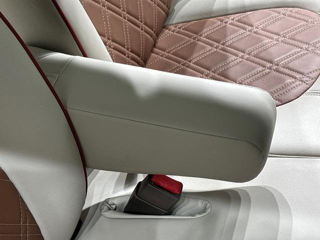 アルトラパンショコラＸ　スマートフォン連携ナビ装着車　バックカメラ　ＥＴＣ付オートエアコン　プッシュボタンスタート　アイドリングストップ車　電動格納式ドアミラー　運転席シートリフター　リヤワイパー　セキュリティアラーム　１４インチアルミホイール　電子カードキー（広島県）の中古車