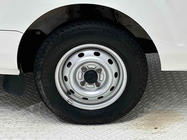 ハイゼットトラックスタンダード　リヤ４枚リーフスプリングハロゲンヘッドランプ　１２インチスチールホイール　スペアタイヤ（広島県）の中古車