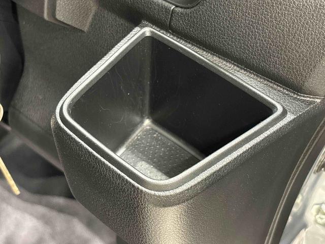 ハイゼットカーゴＤＸ　　２ＷＤ　　ＣＶＴ　　キーレスエントリーハロゲンヘッドランプ　トップシェイドガラス　荷室ランプ　コーナーセンサー　ＡＭ・ＦＭラジオ　テンパータイヤ（広島県）の中古車