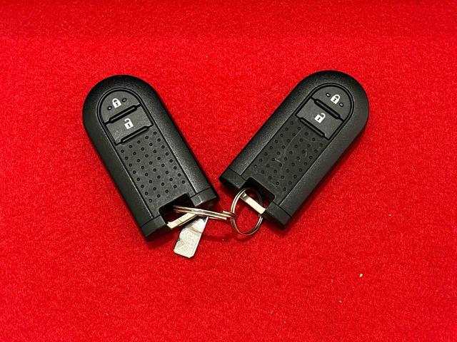 ムーヴＸリミテッド　ＳＡIII　２ＷＤ　ＣＶＴ車　バックカメラマルチリフレクターハロゲンヘッドライト　キーフリーシステム　オート格納式電動ドアミラー　オートエアコン　オートライト（広島県）の中古車