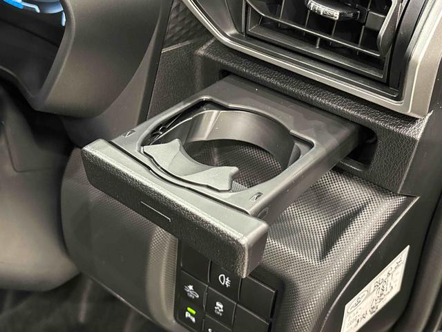 ロッキープレミアムＧ　ＨＥＶ　バックカメラ　前席シートヒーター付ＬＥＤヘッドライト　ＬＥＤフォグランプ　１７インチアルミホイール　メッキドアアウターハンドル　本革巻きステアリングホイール　アダプティブルクルーズコントロール　ＳＲＳサイドエアバッグ（広島県）の中古車