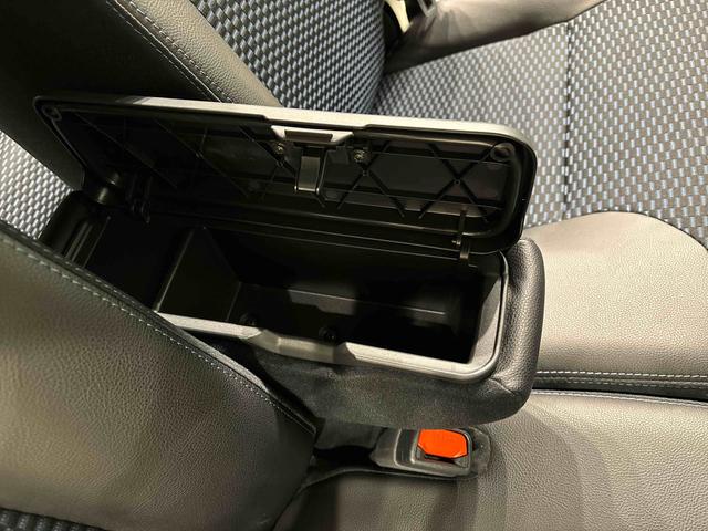 タントカスタムＸ　両側パワースライドドア　パノラマモニターパノラマモニター対応純正ナビ装着用アップグレードパック　電動パーキングブレーキブレーキ　オートブレーキホールド機能　運転席・助手席シートヒーター　チルトステアリング　運転席シートリフター（広島県）の中古車