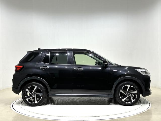 ロッキープレミアムＧ　ＨＥＶ　パノラマモニター付き！ＬＥＤヘッドランプ・フォグランプ　全車速追従機能付アダプティブクルーズコントロール　レーンキープコントロール　ブラインドスポットモニター　１７インチアルミホイール　シートヒーター（広島県）の中古車