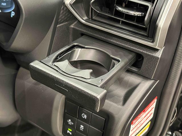ロッキープレミアムＧ　ＨＥＶ　パノラマモニター付き！ＬＥＤヘッドランプ・フォグランプ　全車速追従機能付アダプティブクルーズコントロール　レーンキープコントロール　ブラインドスポットモニター　１７インチアルミホイール　シートヒーター（広島県）の中古車