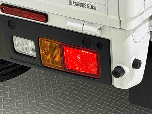 ハイゼットトラックスタンダード　ＡＭＦＭラジオ　スペアタイヤ電動式パワーステアリング　スーパーＵＶカットガラス　マニュアルエアコン　ヘッドランプ自動消灯システム　デュアルＳＲＳエアバッグ　ＡＢＳ　キーシリンダー（運転席・助手席）（広島県）の中古車