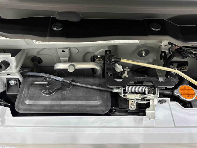 ハイゼットカーゴクルーズ　６．８インチディスプレイオーデイオトップシェイドガラス　コーナーセンサー　オーバーヘッドシェルフ　フロントドアパワーウインドウ　プッシュスタート（広島県）の中古車