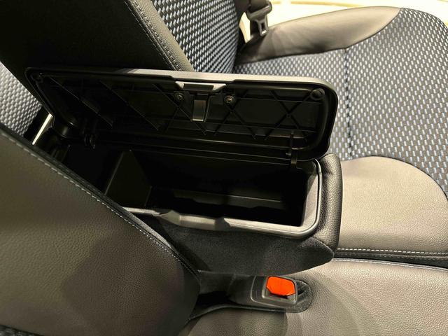タントカスタムＲＳ　パノラマモニター　両側電動スライドドアＬＥＤオートライト　パワースライドドアウェルカムオープン機能　オート電動格納式ドアミラー　助手席ロングスライド　助手席イージークローザー　アルミホイール　キーフリーシステム（広島県）の中古車